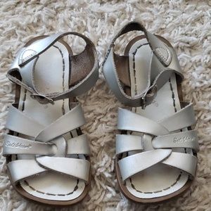 Saltwater sandals